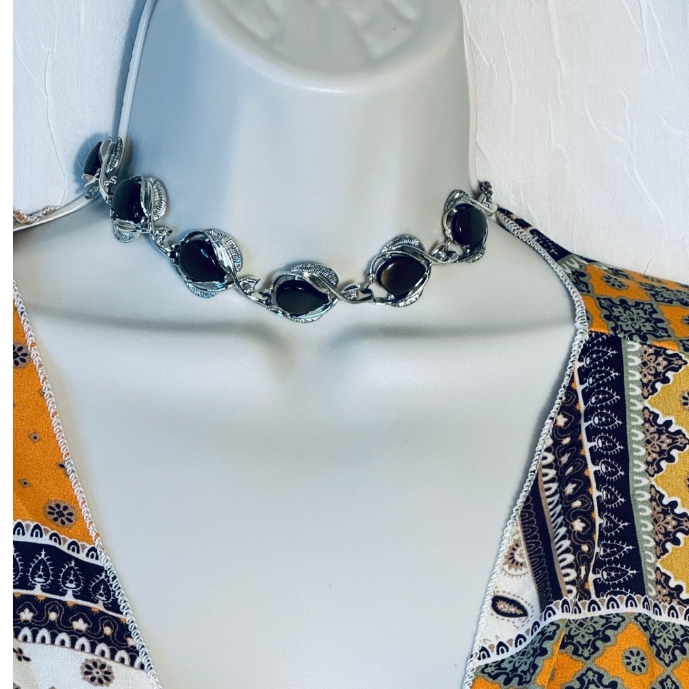 Choker Necklace Silver Smoky‎ Cabochon Leaf Motif Vintage